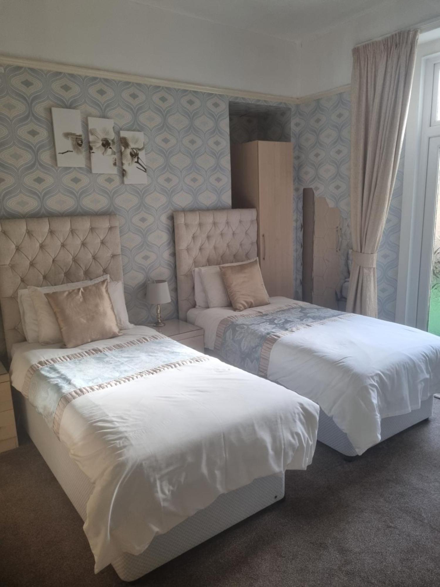 The Sands Hotel Пейнтон Экстерьер фото